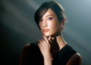 【18年11月16日発売】コフレドールから限定6色入りアイシャドウ