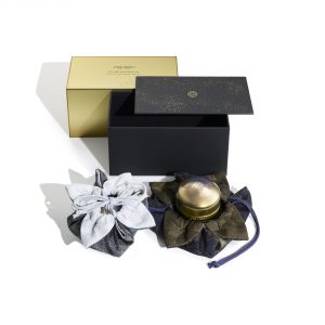 【19年1月1日発売】10周年のフューチャーソリューションLXから限定コフレ