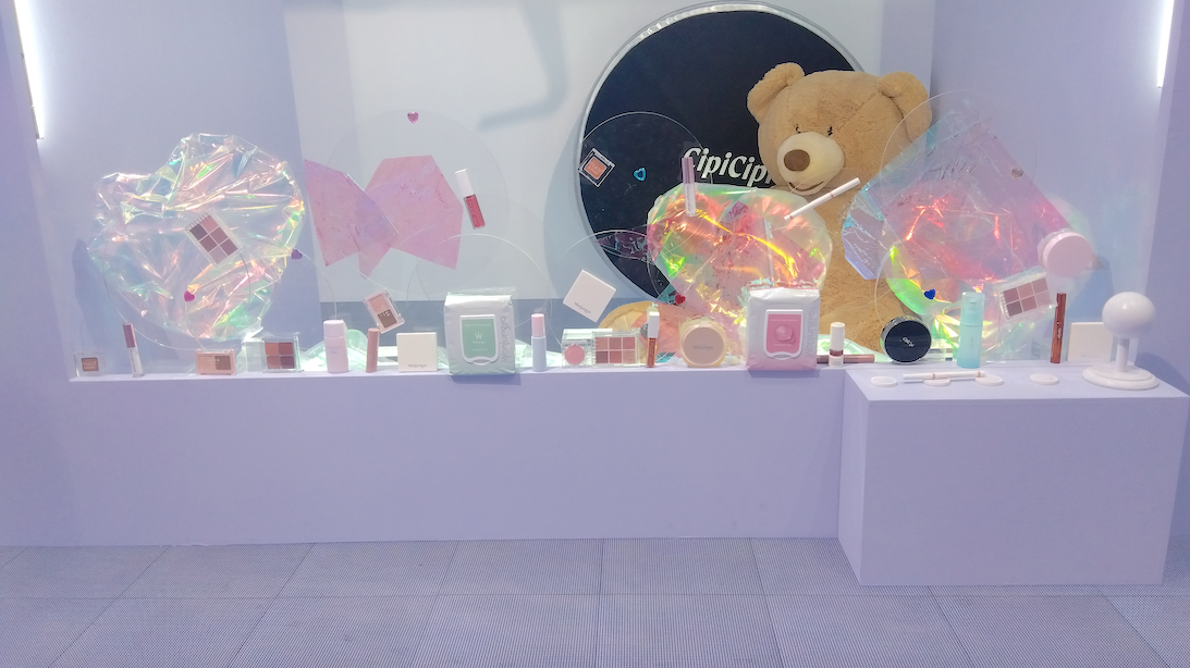 ★話題のコスメがズラリ!ポップアップCATCH the SPARKLE開催中